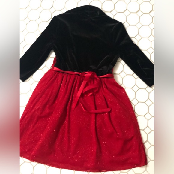 Girls size 8 Formal dress - Picture 3 of 3